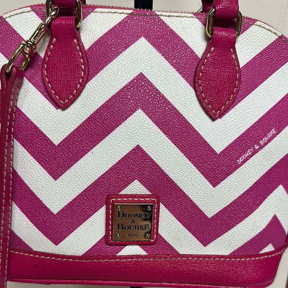 Dooney & Bourke Pink and White Crossbody Bag with Chevron Pattern - Picture 2 of 15